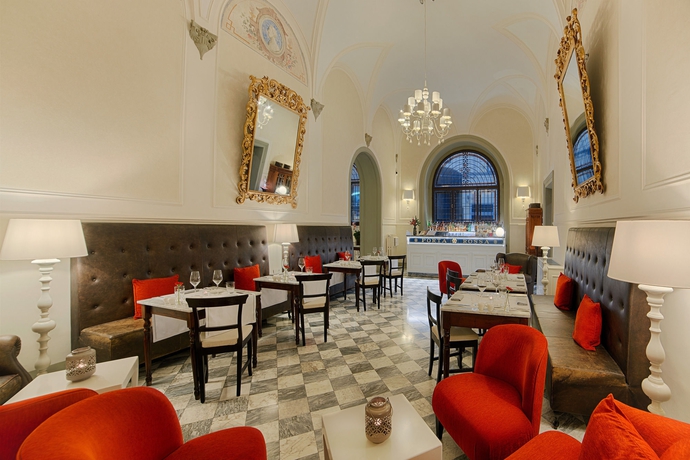 Imagen del bar/restaurante del Hotel Porta Rossa Hotel Firenze, Colbert Collection. Foto 6
