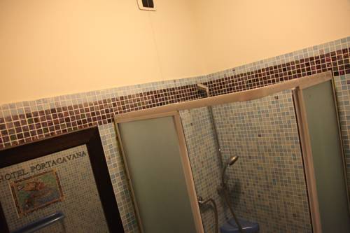 Imagen de la habitación del Hotel Portacavana. Foto 10