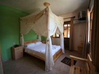 Imagen de la habitación del Hotel Portakal. Foto 5