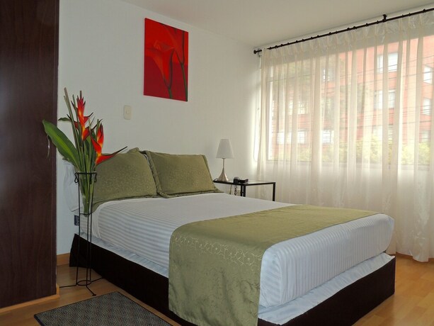 Imagen general del Hotel Portal De Milán. Foto 2