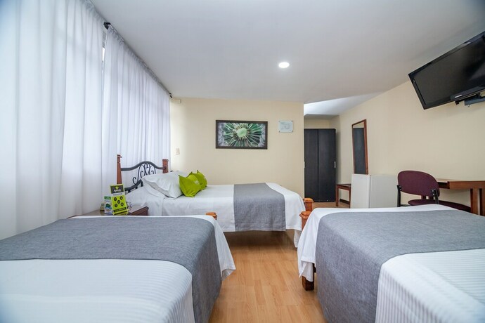 Imagen de la habitación del Hotel Portal De Milán. Foto 5