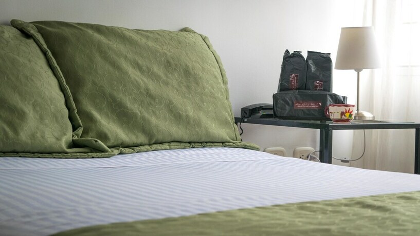 Imagen de la habitación del Hotel Portal De Milán. Foto 23