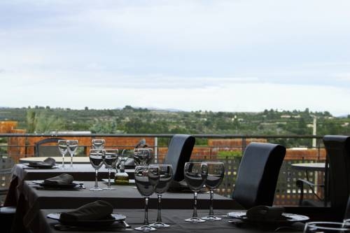 Imagen general del Hotel Portal Del Caroig. Foto 8