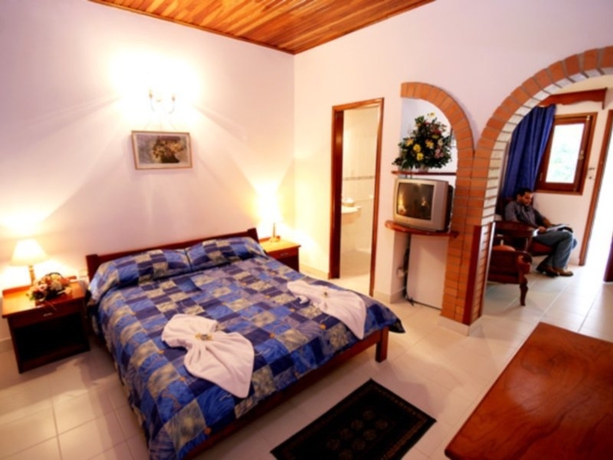 Imagen general del Hotel Portal Del Sol. Foto 2