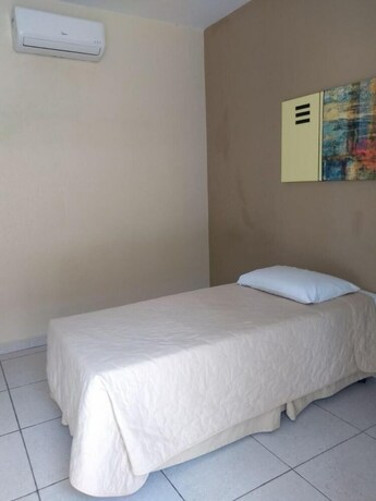 Imagen de la habitación del Hotel Portal Do Eden. Foto 25
