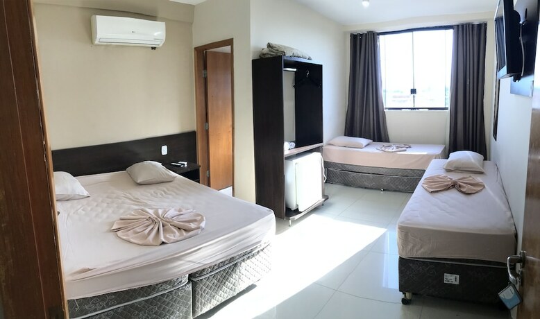 Imagen de la habitación del Hotel Portal Palace. Foto 18