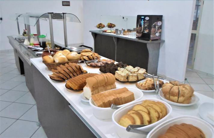 Imagen del bar/restaurante del Hotel Portal Parque. Foto 2