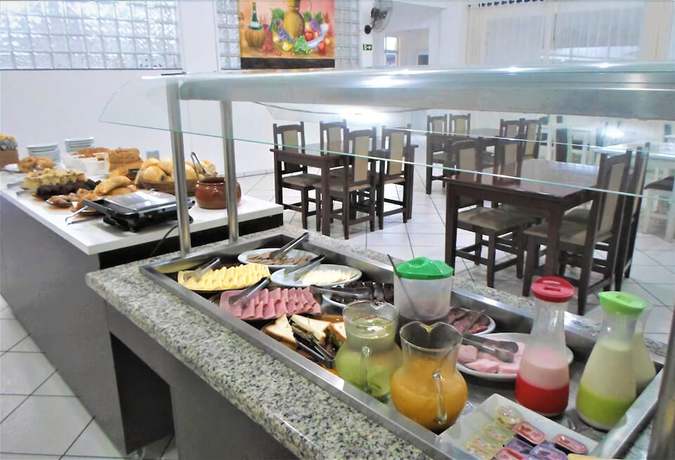 Imagen del bar/restaurante del Hotel Portal Parque. Foto 3