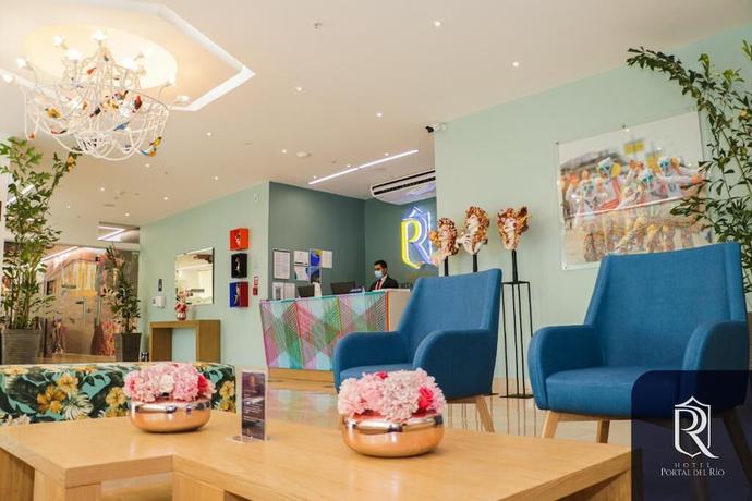 Imagen de los interiores del Hotel Portal del Rio. Foto 18