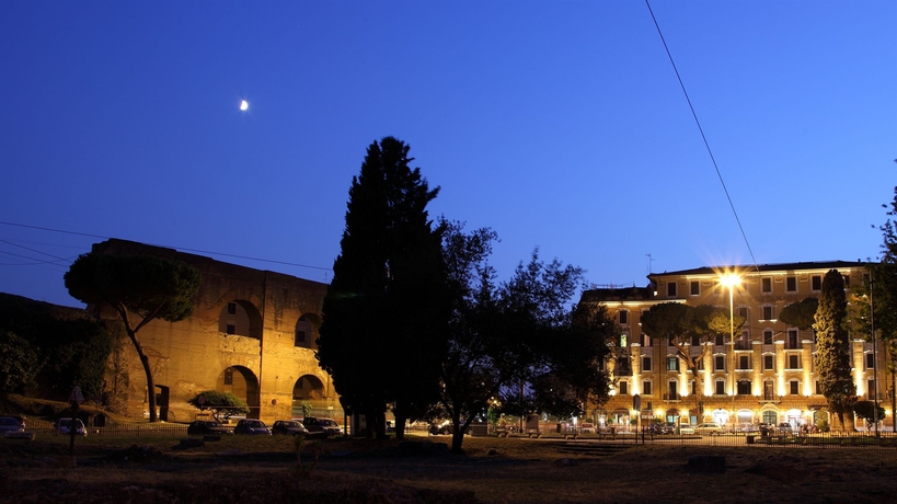 Imagen de los exteriores del Hotel Portamaggiore. Foto 5