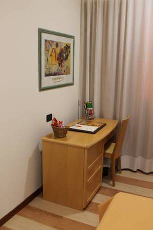 Imagen de la habitación del Hotel Portavaldera. Foto 7