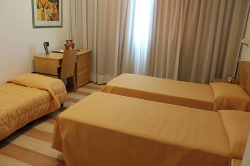Imagen de la habitación del Hotel Portavaldera. Foto 9