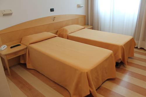 Imagen de la habitación del Hotel Portavaldera. Foto 10