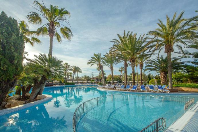 Imagen de la piscina del Hotel Portblue Club Pollentia Resort. Foto 26