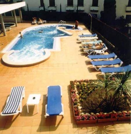 Imagen general del Hotel Portbo. Foto 9