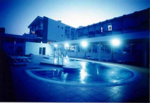 Imagen general del Hotel Portbo. Foto 12