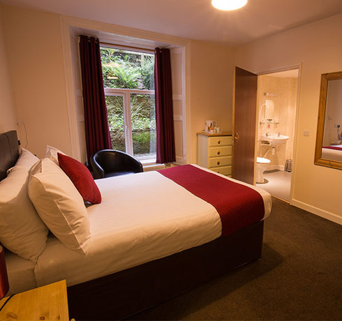 Imagen de la habitación del Hotel Portbyhan. Foto 11