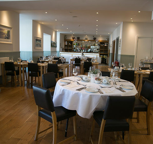 Imagen del bar/restaurante del Hotel Portbyhan. Foto 9