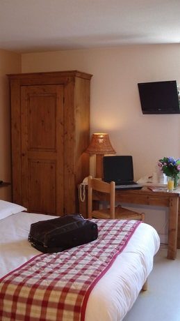 Imagen de la habitación del Hotel Porte De Genève. Foto 6