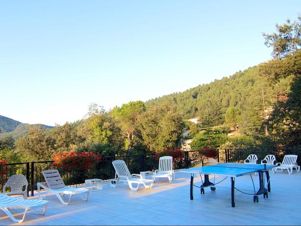 Imagen de los exteriores del Hotel Porte Des C&eacute;vennes. Foto 5
