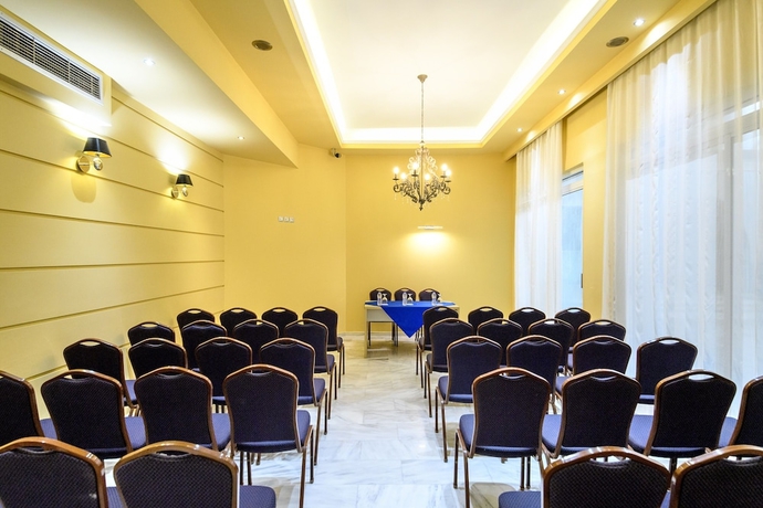 Imagen de los interiores del Hotel Portes Beach. Foto 18