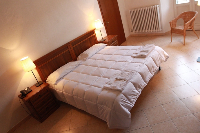 Imagen de la habitación del Hotel Portici. Foto 8