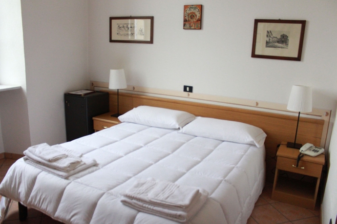 Imagen de la habitación del Hotel Portici. Foto 12