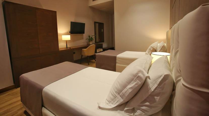 Imagen de la habitación del Hotel Portik. Foto 15
