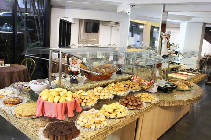 Imagen del bar/restaurante del Hotel Portinari Centro. Foto 3