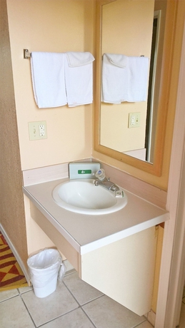 Imagen de la habitación del Hotel Portland Value Inn And Suites, Portland. Foto 12