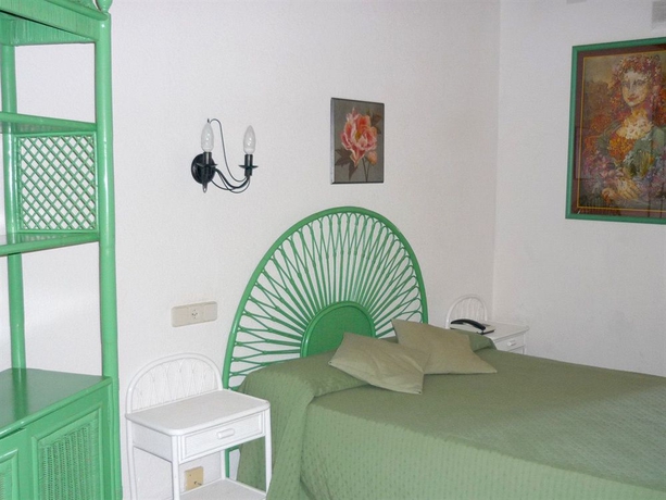Imagen de la habitación del Hotel Port-lligat. Foto 6
