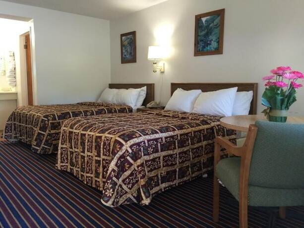 Imagen de la habitación del Hotel Portlodge Motel. Foto 15
