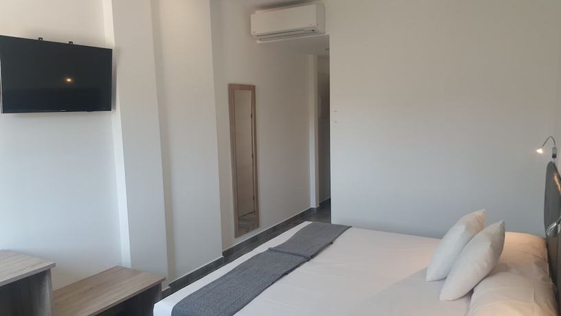 Imagen de la habitación del Hotel Portmán. Foto 3