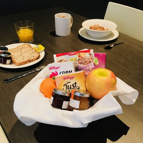 Imagen del bar/restaurante del Hotel Portman House. Foto 3