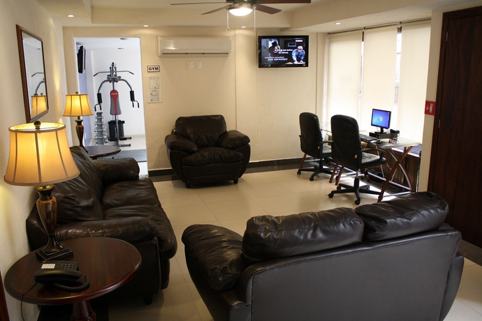 Imagen de los interiores del Hotel Porto Allegro. Foto 11