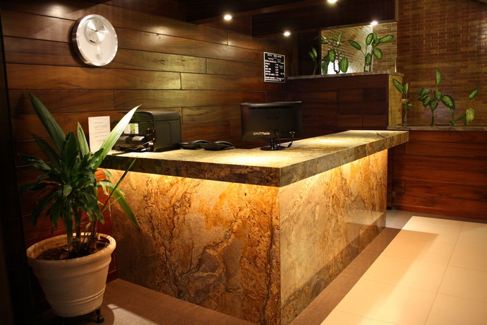 Imagen de los interiores del Hotel Porto Allegro. Foto 12