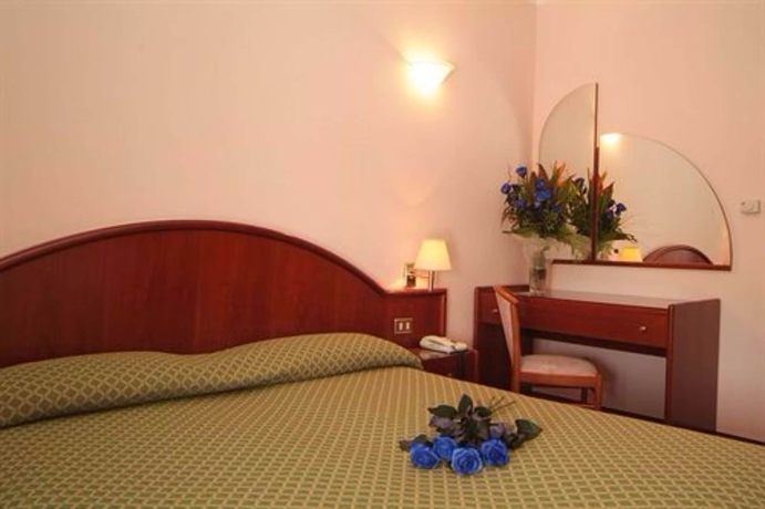 Imagen de la habitación del Hotel Porto Azzurro. Foto 8