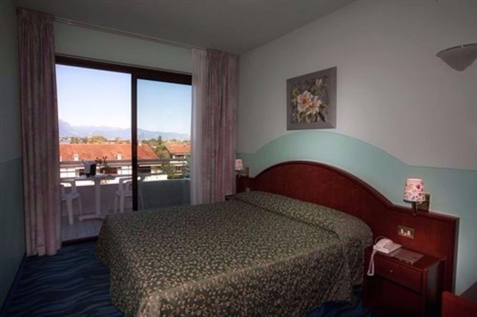 Imagen de la habitación del Hotel Porto Azzurro, Sirmione. Foto 4