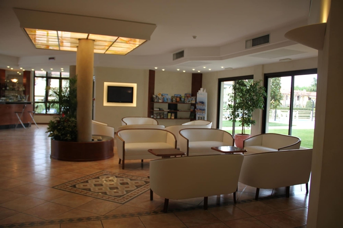 Imagen de los interiores del Hotel Porto Azzurro, Sirmione. Foto 18