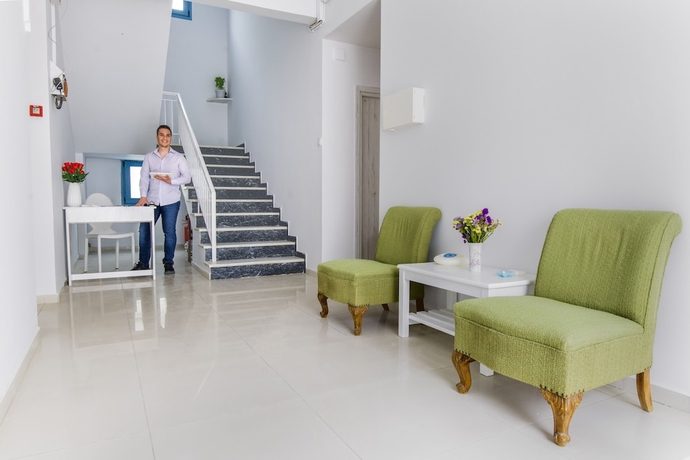 Imagen de los interiores del Hotel Porto Bello, Paros Ciudad. Foto 19