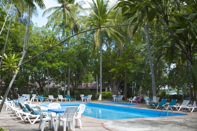 Imagen de la piscina del Hotel Porto Bello, Puntarenas. Foto 18