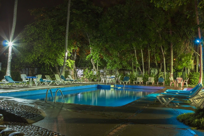 Imagen de la piscina del Hotel Porto Bello, Puntarenas. Foto 19