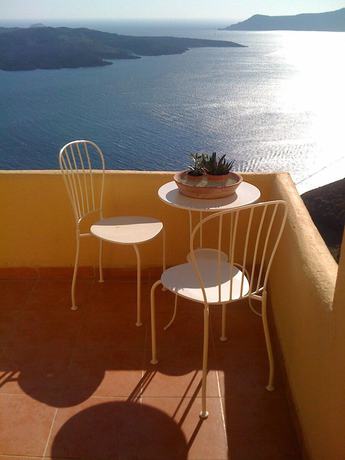 Imagen de los exteriores del Hotel Porto Carra. Foto 10