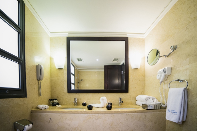 Imagen de la habitación del Hotel Porto Carras Meliton. Foto 10