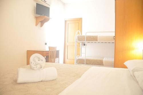 Imagen de la habitación del Hotel Porto Cesareo. Foto 9