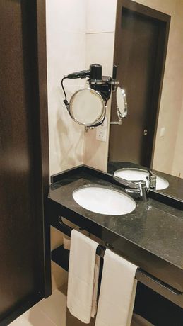 Imagen de la habitación del Hotel Porto City. Foto 5