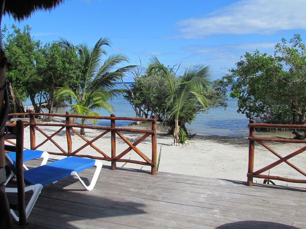 Imagen de los exteriores del Hotel Porto Coral. Foto 19
