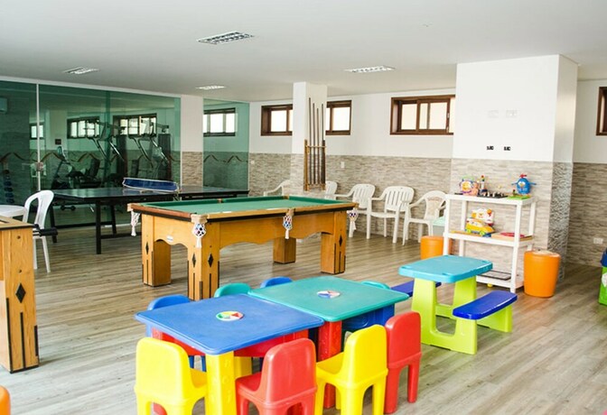 Imagen de los interiores del Hotel Porto Da Serra. Foto 31