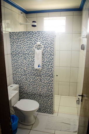 Imagen de la habitación del Hotel Porto Das Âncoras. Foto 12