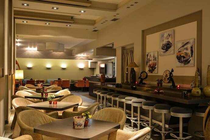 Imagen de los interiores del Hotel Porto Del Sol. Foto 36